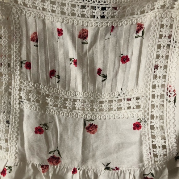 ❤️Forever 21 White Floral Peasant Cropped Top Shoulder Ties Side zipper Ruffle M - Picture 4 of 8